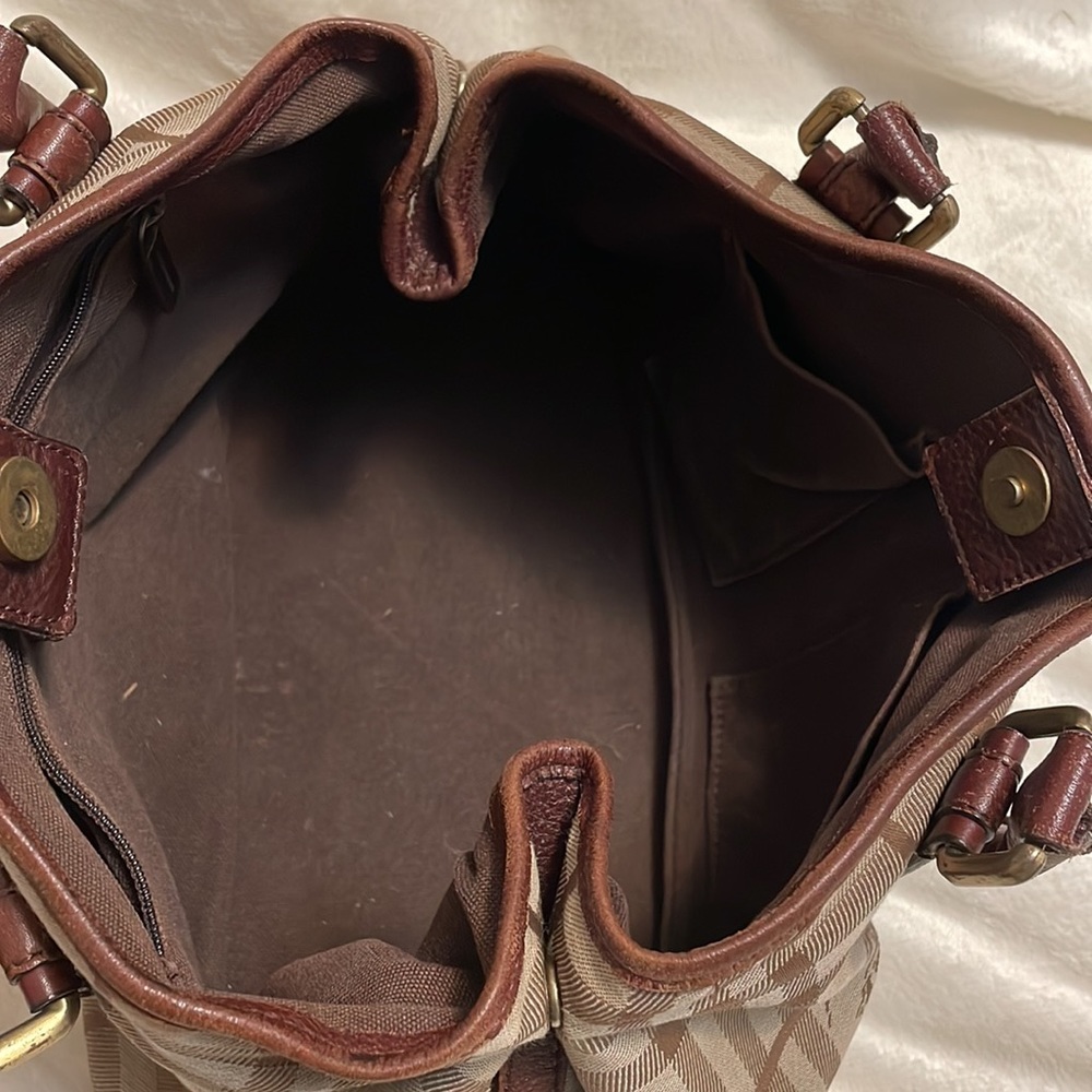 Authentic Burberry Women’s Handbag - Picture 7 of 8